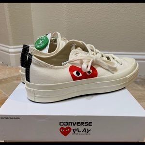 Commes des Garcons (CDG) PLAY Converse